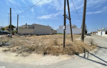 TERRENO EDIFICABILE CON AFFACCIO SU DUE STRADE – Squinzano (Le), Via Ciardo