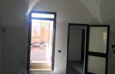 LOCALE COMMERCIALE – Campi Salentina (Le), Via Dante
