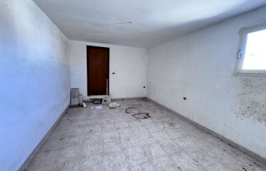 ABITAZIONE DA RISTRUTTURARE &ndash; Squinzano (Le), Via M. Galliano