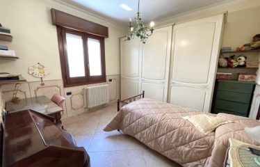 ABITAZIONE INDIPENDENTE CON GARAGE – Trepuzzi (Le), via Ugo Foscolo