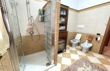 ABITAZIONE INDIPENDENTE CON GARAGE – Trepuzzi (Le), via Ugo Foscolo