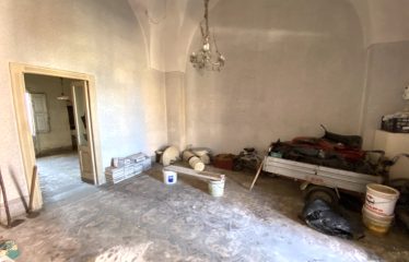 ABITAZIONE CON VOLTE A STELLA ED AMPIO GIARDINO – Squinzano (Le), Via Paticchio