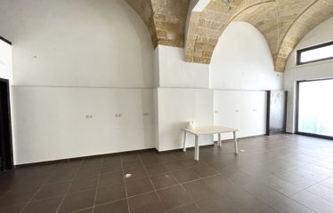 LOCALE COMMERCIALE – Trepuzzi (Le), Corso Umberto
