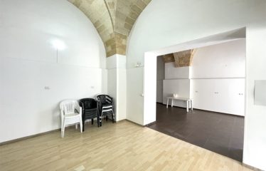 LOCALE COMMERCIALE – Trepuzzi (Le), Corso Umberto