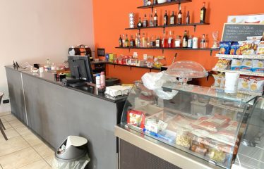 LOCALE COMMERCIALE – Squinzano (Le), Strada privata prospiciente via Montegrappa