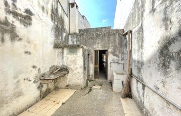 LOCALE COMMERCIALE / UFFICI – Squinzano (Le), Via V. Veneto