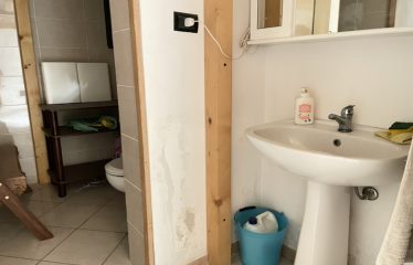 LOCLE COMMERCIALE – Campi Salentina (Le), Via Medaglie d’Oro