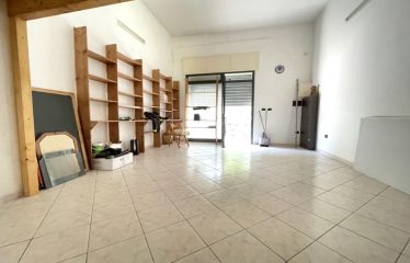 LOCLE COMMERCIALE – Campi Salentina (Le), Via Medaglie d’Oro