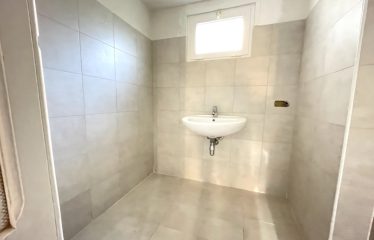 LOCALE AD USO UFFICIO &ndash; Squinzano (Le), P.zza Plebiscito