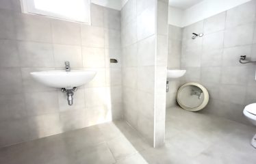 LOCALE AD USO UFFICIO &ndash; Squinzano (Le), P.zza Plebiscito