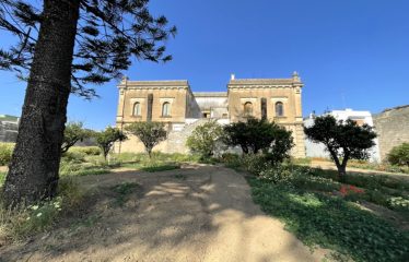 VILLA STORICA CON AMPIO GIARDINO ED AMPIA METRATURA – Squinzano (Le), Via Gianfilippe
