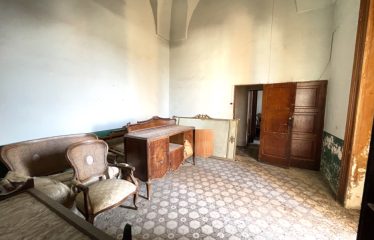 VILLA STORICA CON AMPIO GIARDINO ED AMPIA METRATURA – Squinzano (Le), Via Gianfilippe
