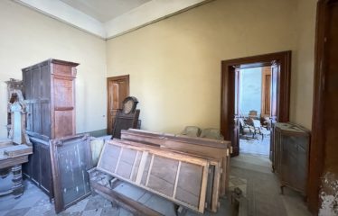 VILLA STORICA CON AMPIO GIARDINO ED AMPIA METRATURA – Squinzano (Le), Via Gianfilippe