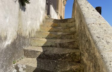 VILLA STORICA CON AMPIO GIARDINO ED AMPIA METRATURA – Squinzano (Le), Via Gianfilippe