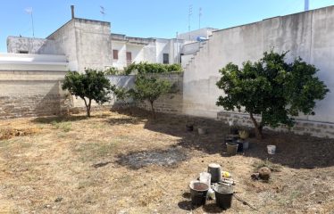 TERRENO EDIFICABILE IN CENTRO – Squinzano (Le), Via Principe di Piemonte