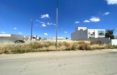 TERRENO EDIFICABILE AD ANGOLO – Squinzano (Le), Via Generale Nobile