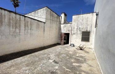 TRILOCALE CON AMPIO TERRENO EDIFICABILE – Squinzano (Le), Via Campi