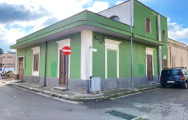 ABITAZIONE INDIPENDENTE CON GARAGE &ndash; Squinzano (Le), Via Cavour ang. Via Montegrappa