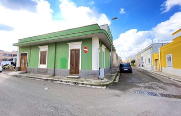 ABITAZIONE INDIPENDENTE CON GARAGE &ndash; Squinzano (Le), Via Cavour ang. Via Montegrappa
