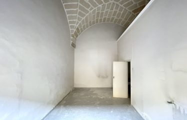 ABITAZIONE INDIPENDENTE CON POTENZIALITA&rsquo; COMMERCIALI &ndash; Squinzano (Le), Via Dante