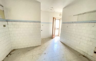ABITAZIONE INDIPENDENTE CON POTENZIALITA&rsquo; COMMERCIALI &ndash; Squinzano (Le), Via Dante