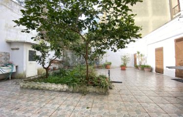 ABITAZIONE INDIPENDENTE CON VOLTE A STELLA E GIARDINO – Squinzano (Le), Via Nuova