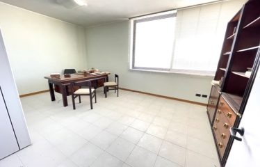 UFFICIO CON BOX AUTO IN CENTRO &ndash; Campi Salentina(Le), Via Pacinotti
