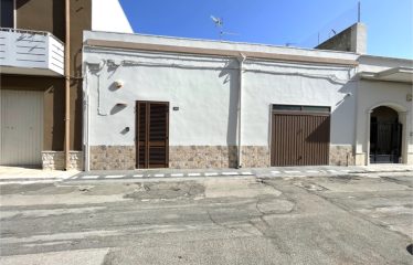 ABITAZIONE INDIPENDENTE CON GARAGE – Trepuzzi (Le), Via Michelangelo, 14