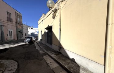 LOCALE DEPOSITO/GARAGE – Squinzano (Le), Via San Leonardo
