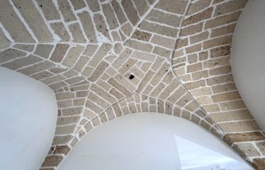 LOCALE DEPOSITO/GARAGE – Squinzano (Le), Via San Leonardo