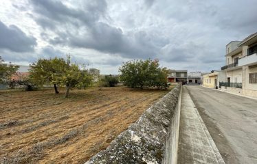 TERRENO EDIFICABILE DI AMPIA METRATURA &ndash; Squinzano (Le), Via Macello ang. via Mameli