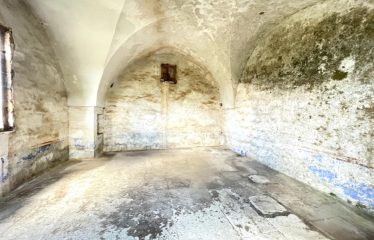 TERRENO AGRICOLO CON FABBRICATO RURALE – Squinzano (Le), via Faraschita
