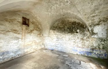 TERRENO AGRICOLO CON FABBRICATO RURALE – Squinzano (Le), via Faraschita