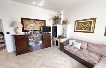 APPARTAMENTO BEN RIFINITO CON BOX AUTO &ndash; Squinzano (Le), via Antonio Mazzotta