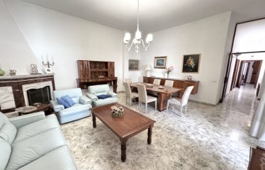 ABITAZIONE SIGNORILE DI AMPIA METRATURA &ndash; Squinzano (Le), Via Brindisi