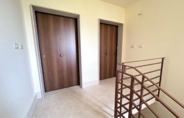 APPARTAMENTO 1&deg; PIANO CON BOX E MANSARDA INTERNA &ndash; Trepuzzi (Le), via Giuseppe Elia