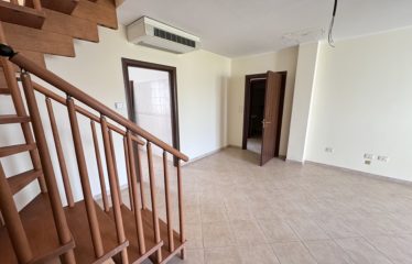 APPARTAMENTO 1&deg; PIANO CON BOX E MANSARDA INTERNA &ndash; Trepuzzi (Le), via Giuseppe Elia