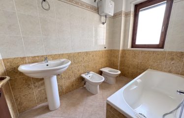 APPARTAMENTO 1&deg; PIANO CON BOX E MANSARDA INTERNA &ndash; Trepuzzi (Le), via Giuseppe Elia