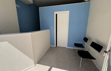 LOCALE COMMERCIALE/UFFICIO – Squinzano (Le), P.zza della Vittoria