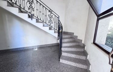 ABITAZIONE PIANO 1° CON AREA SOLARE – Arnesano (Le), via Materdomini 74