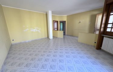 ABITAZIONE PIANO 1° CON AREA SOLARE – Arnesano (Le), via Materdomini 74