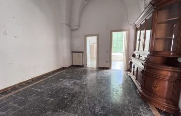 ABITAZIONE INDIPENDENTE CON GIARDINO &ndash; Squinzano (LE), via Garibaldi