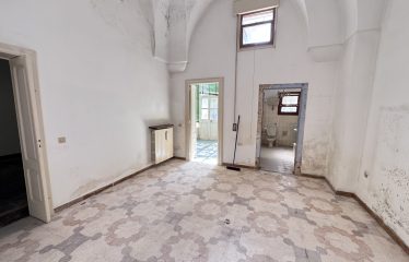 ABITAZIONE INDIPENDENTE CON GIARDINO &ndash; Squinzano (LE), via Garibaldi