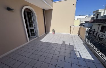 ABITAZIONE INDIPENDENTE CON GARAGE – Trepuzzi (Le), via Grazia Deledda, 26