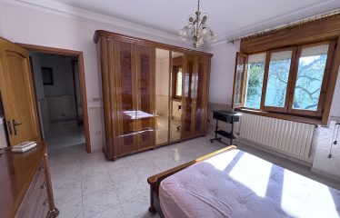 ABITAZIONE PIANO TERRA CON GIARDINO E GARAGE, Squinzano (Le), via Mascagni