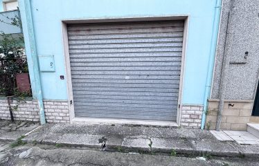 ABITAZIONE 1° PIANO CON GARAGE, Squinzano (Le), via Mascagni