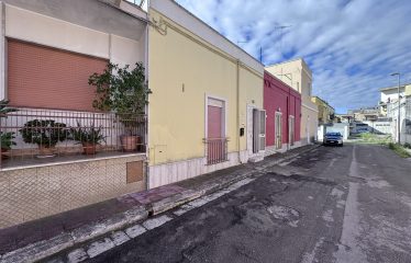 ABITAZIONE INDIPENDENTE, Squinzano (Le), via IV Novembre