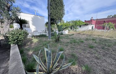 VILLETTA CON GIARDINO – Trepuzzi (Le), via G. Elia