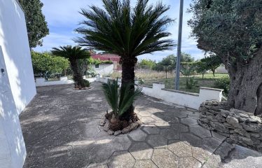 VILLETTA CON GIARDINO – Trepuzzi (Le), via G. Elia