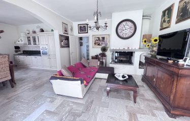 VILLETTA CON GIARDINO – Trepuzzi (Le), via G. Elia